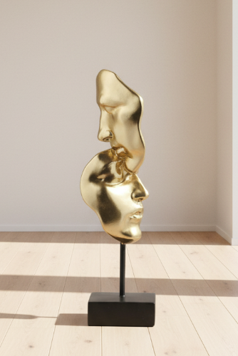 Maschera statua colore Oro bacio cm. 11x10xH37 in porcellana